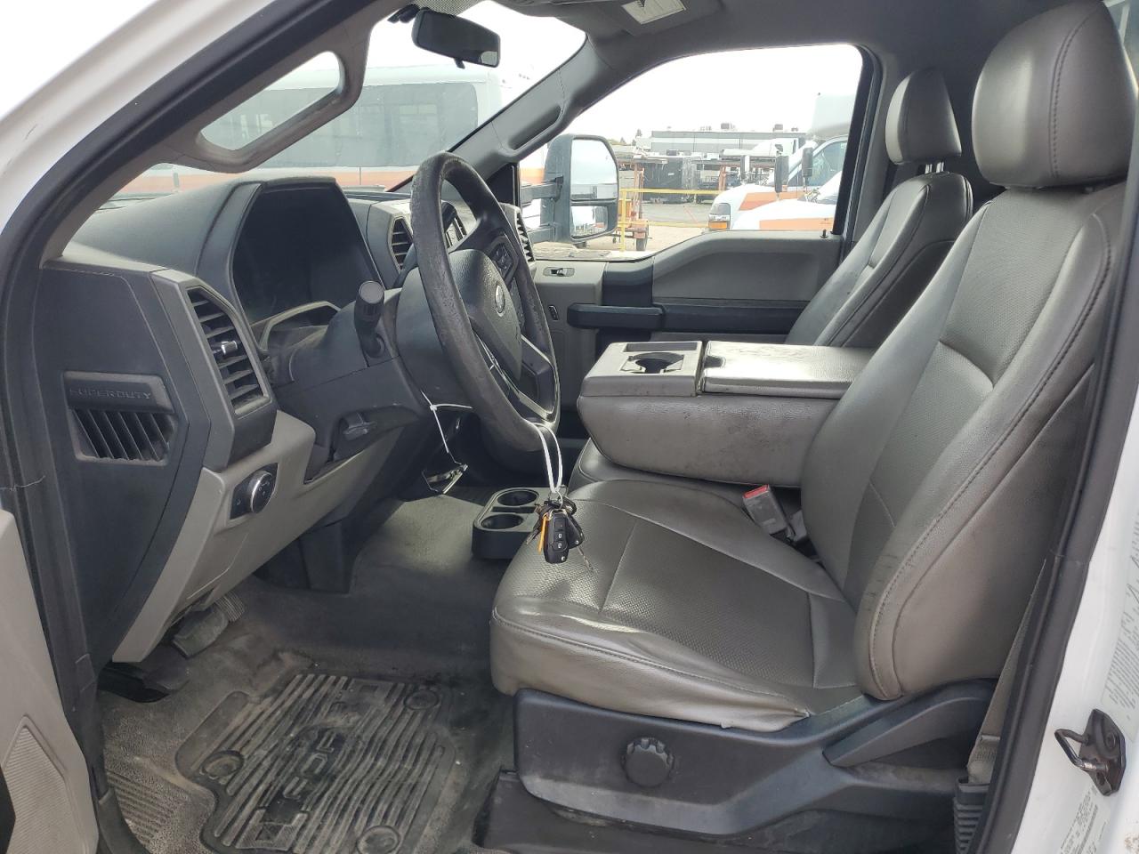 FORD F-550 SUPER DUTY