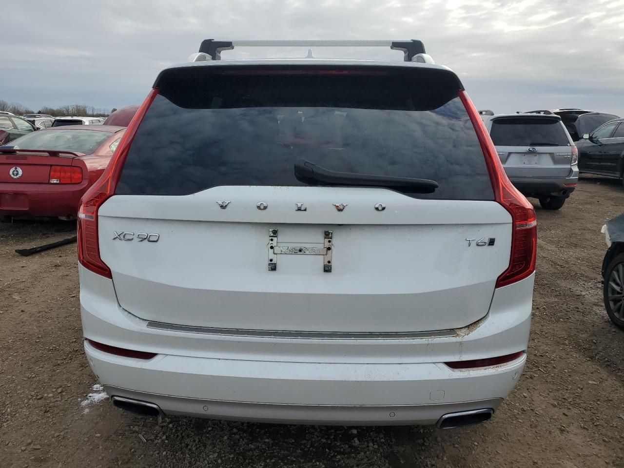 VOLVO XC90 T6 MOMENTUM