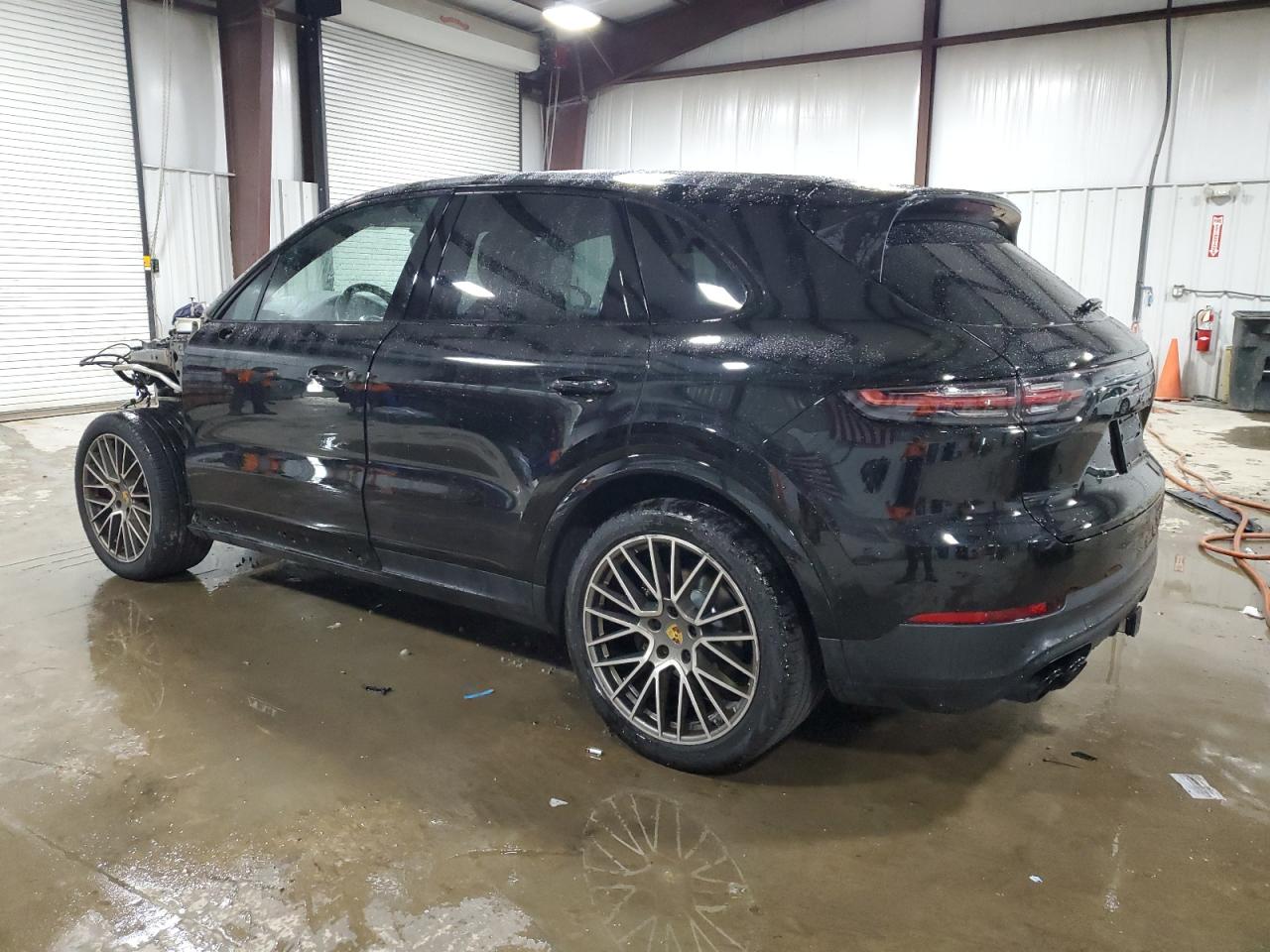 PORSCHE CAYENNE BASE