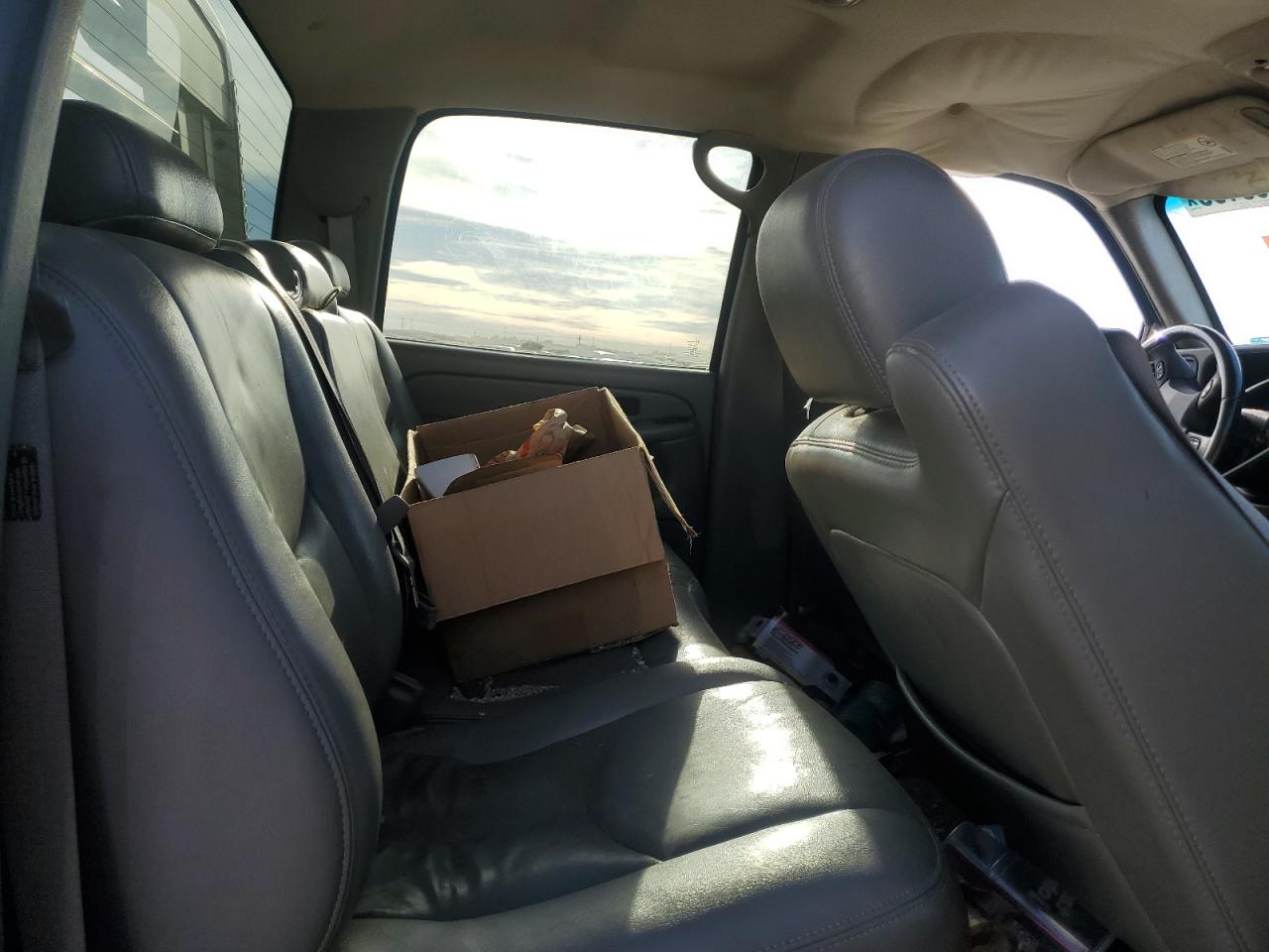 Lot #3296606016 2004 GMC SIERRA