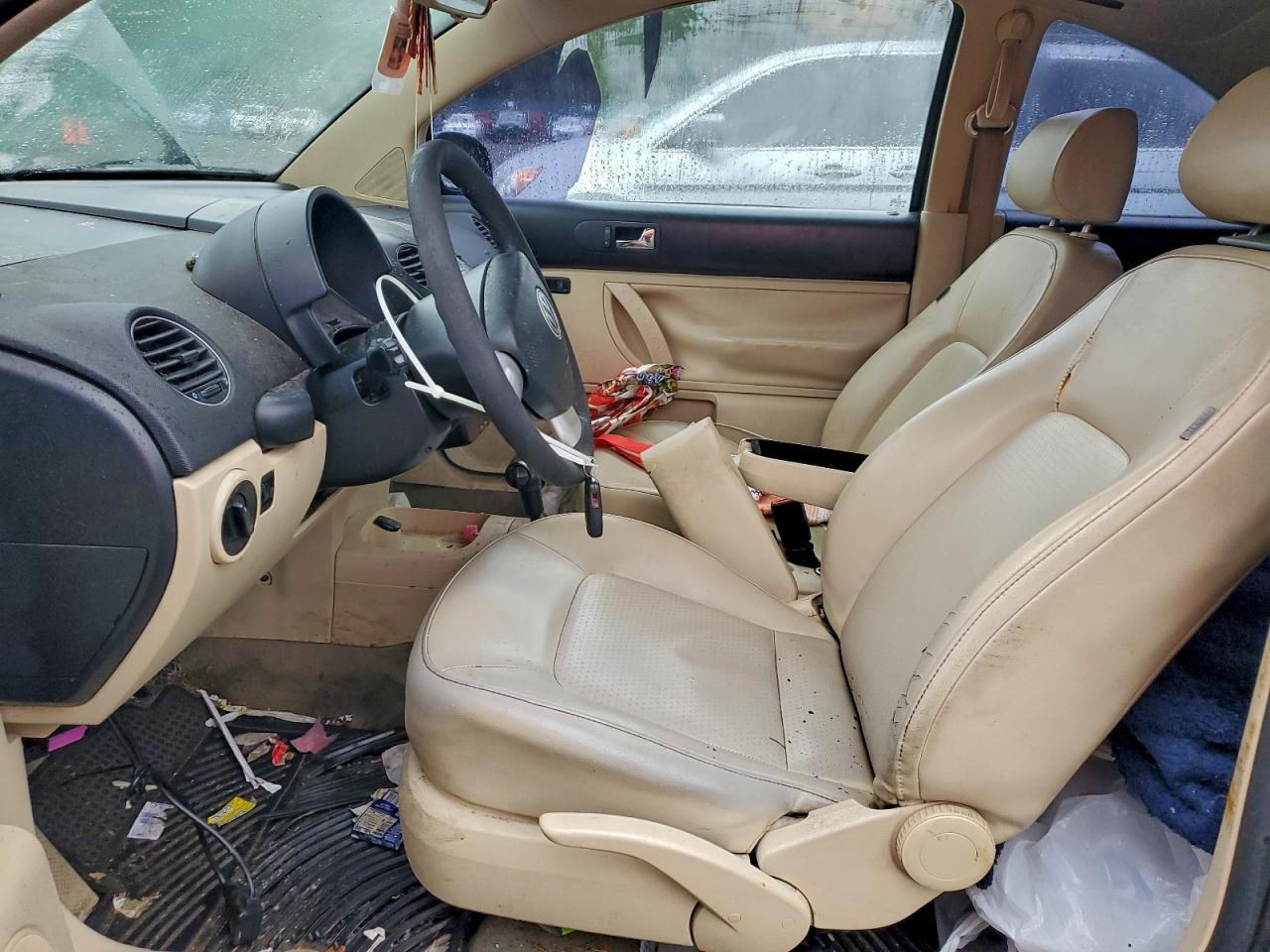 VOLKSWAGEN BEETLE NEW BEETLE