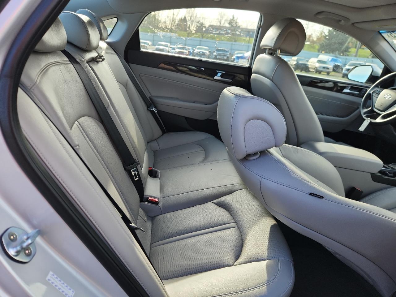 HYUNDAI SONATA HYBRID