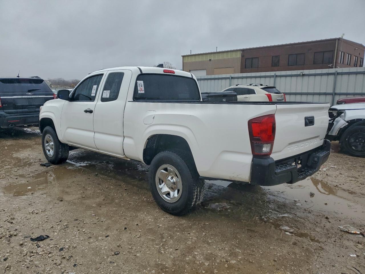 TOYOTA TACOMA ACCESS CAB