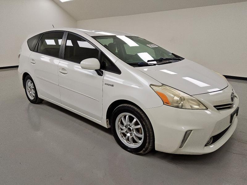 2014 TOYOTA PRIUS V #3296356114