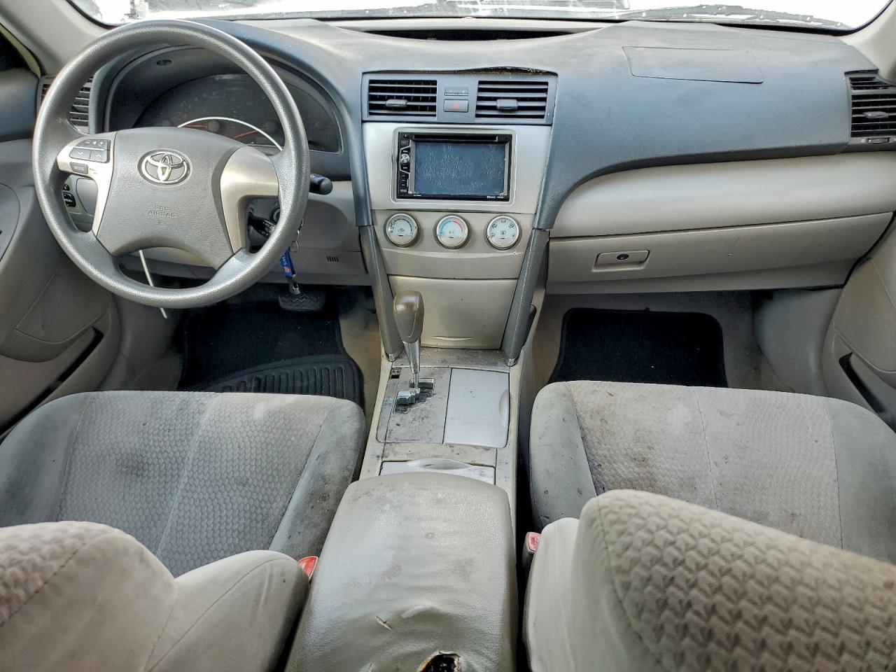 TOYOTA CAMRY BASE