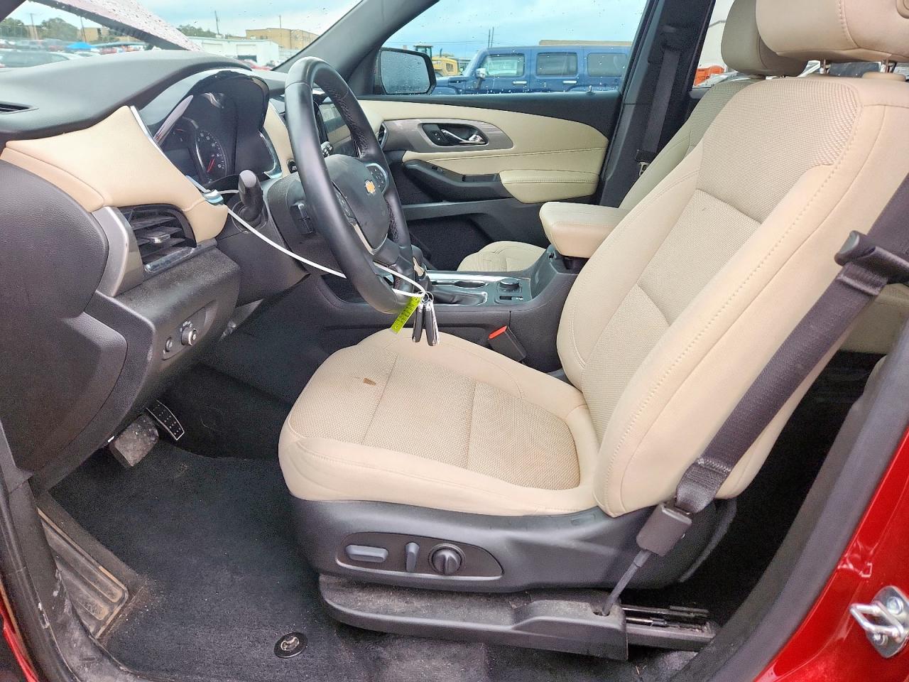 CHEVROLET TRAVERSE LT