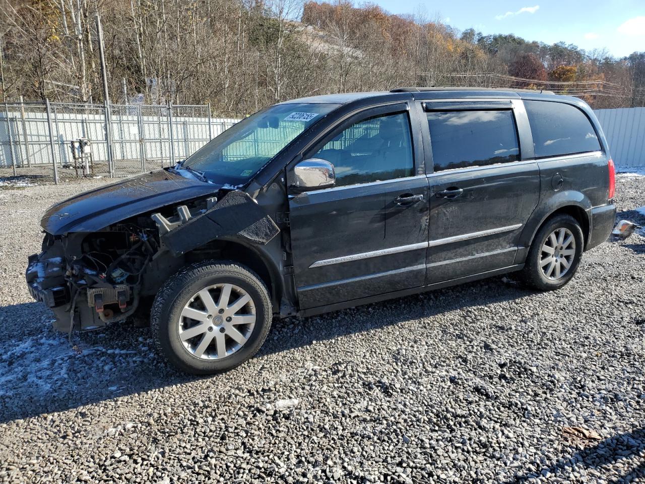 CHRYSLER TOWN & COUNTRY TOURING L