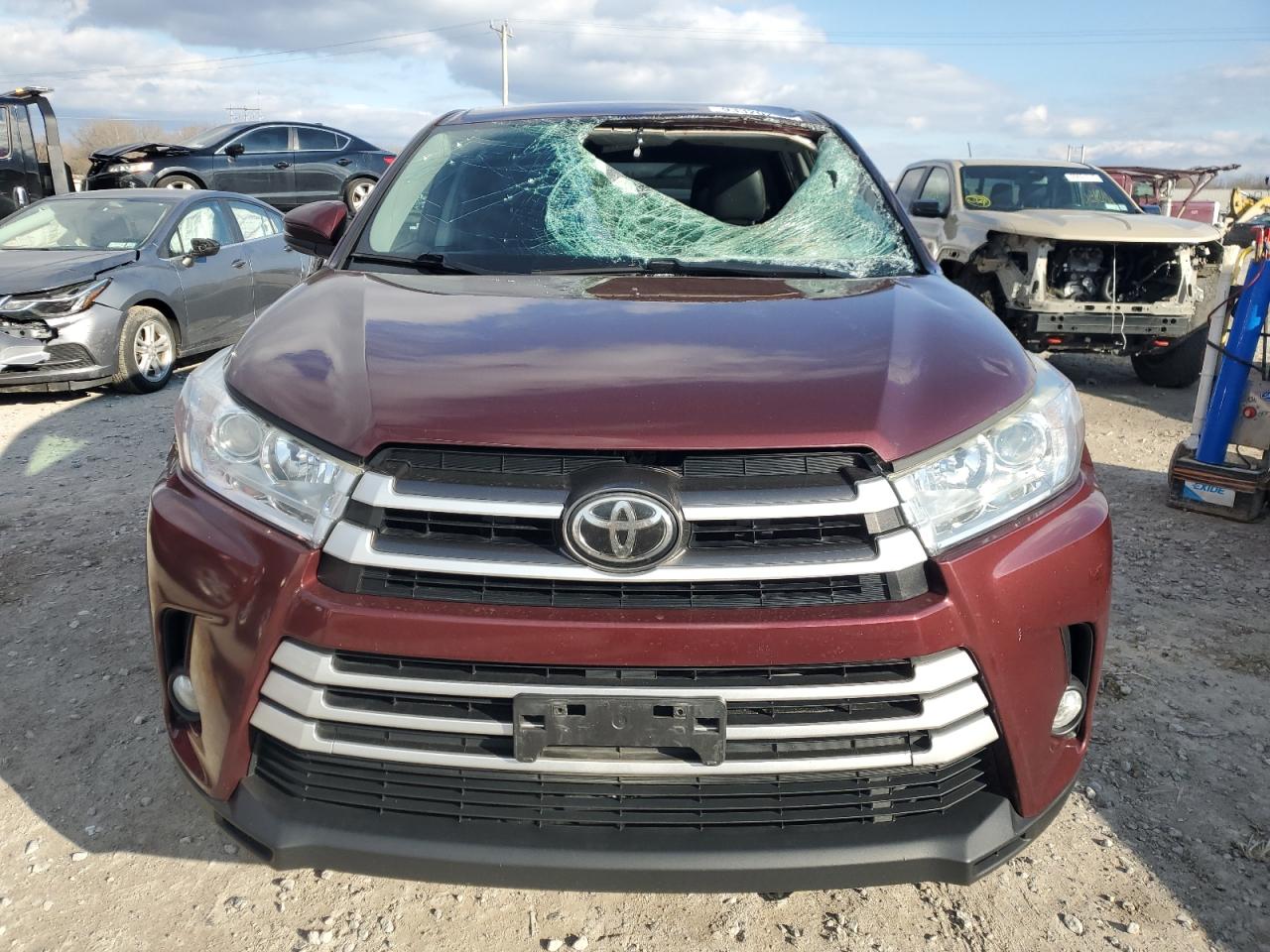 TOYOTA HIGHLANDER LE