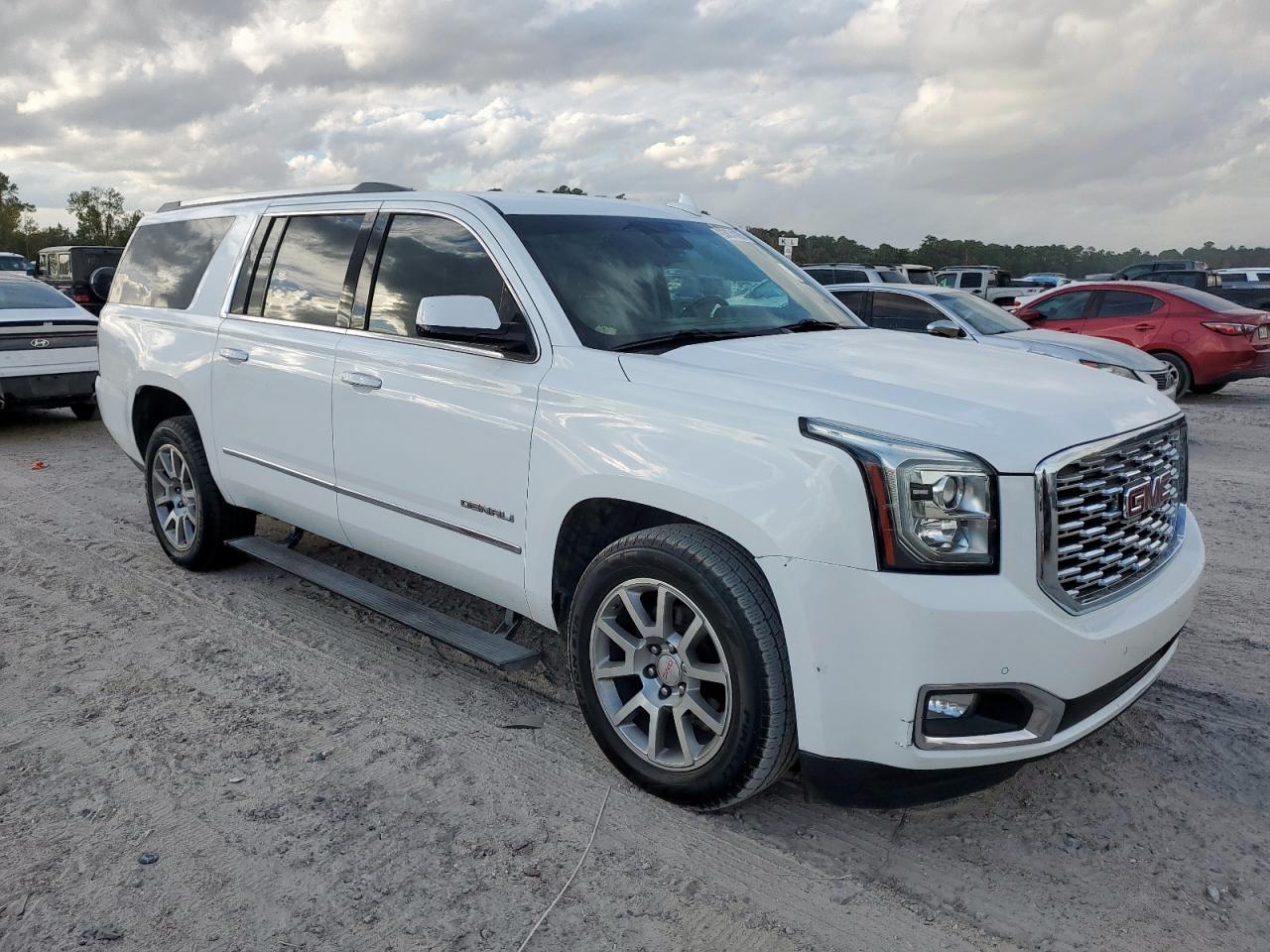 GMC YUKON DENALI