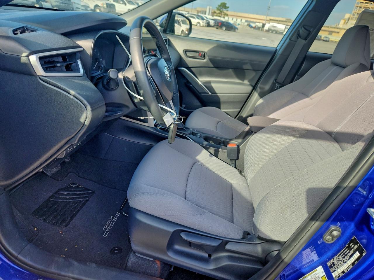 TOYOTA COROLLA CROSS SE