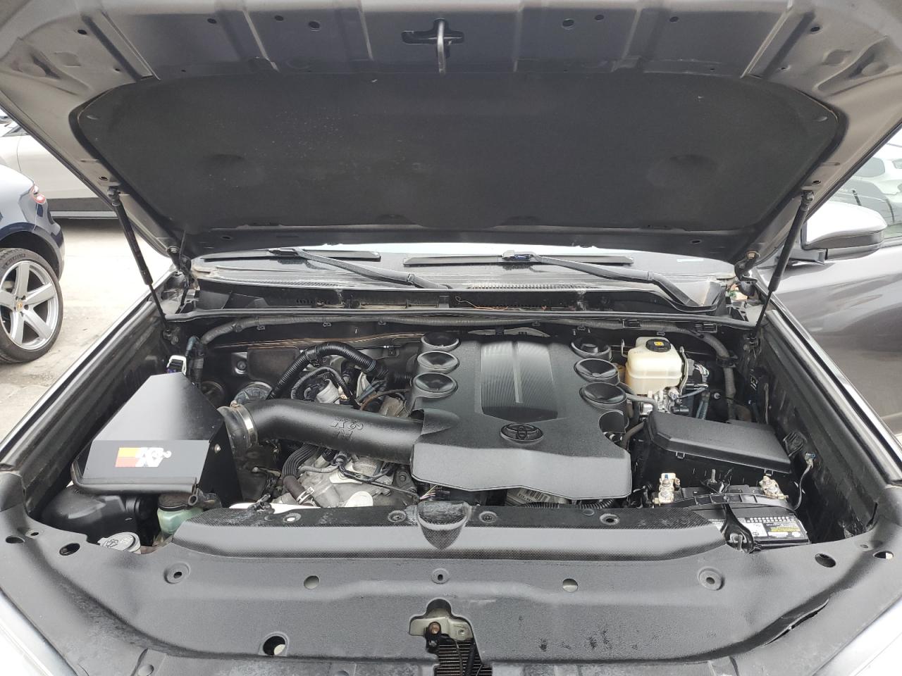 TOYOTA 4RUNNER SR5/SR5 PREMIUM