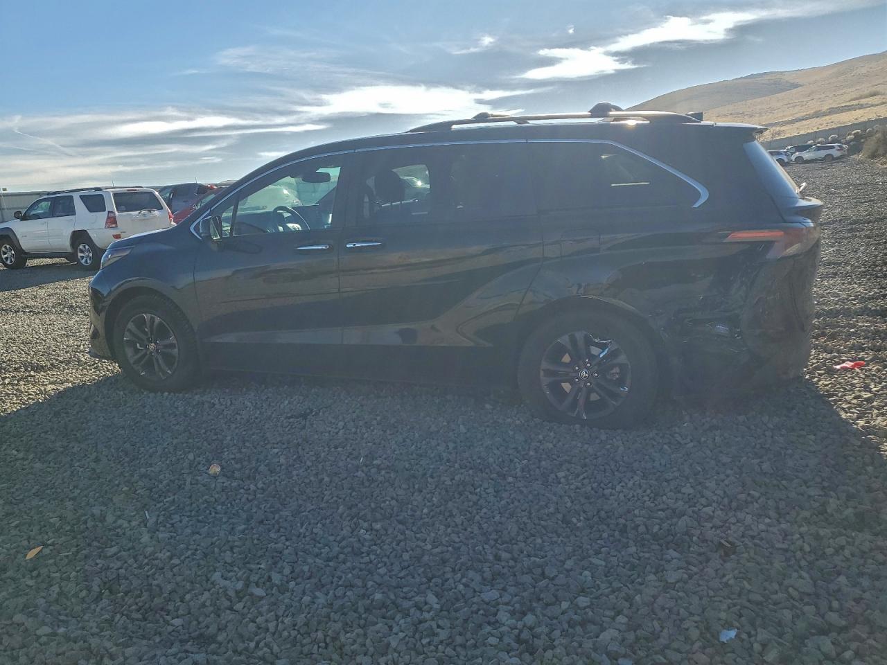 TOYOTA SIENNA XSE