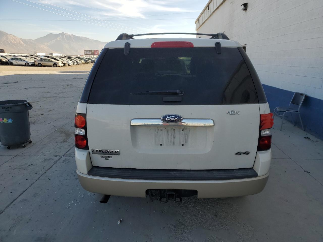 FORD EXPLORER EDDIE BAUER