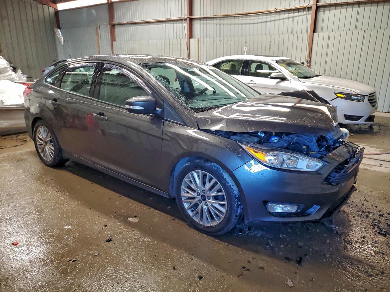 FORD FOCUS TITANIUM