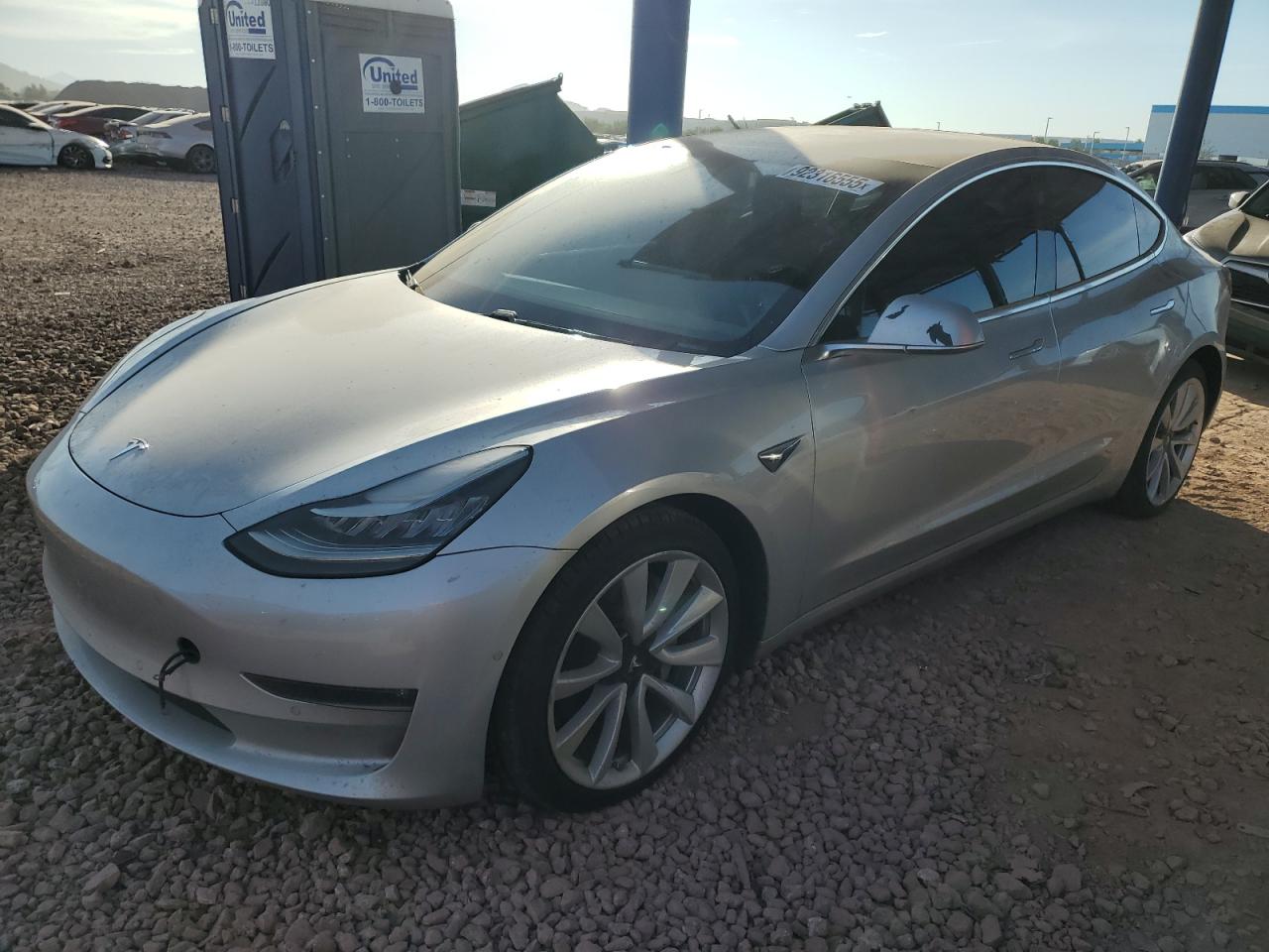 TESLA MODEL 3