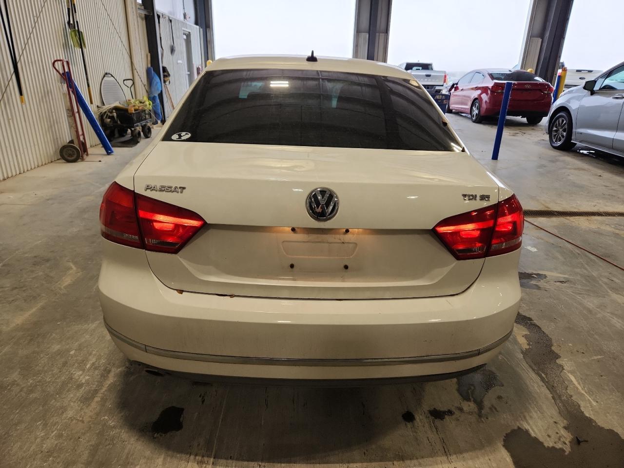 VOLKSWAGEN PASSAT SE