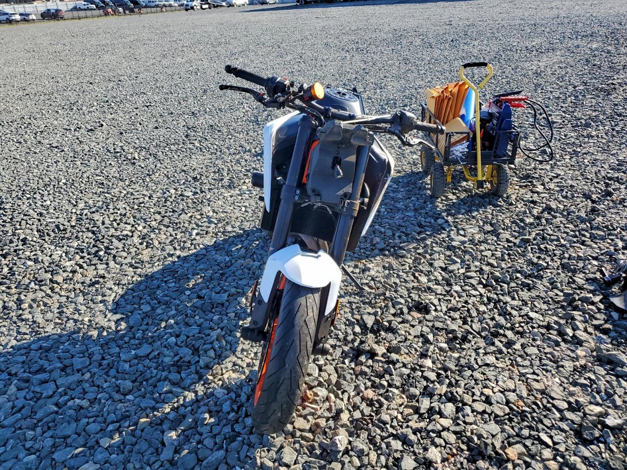 Lot #3302746048 2021 KTM 890 DUKE R