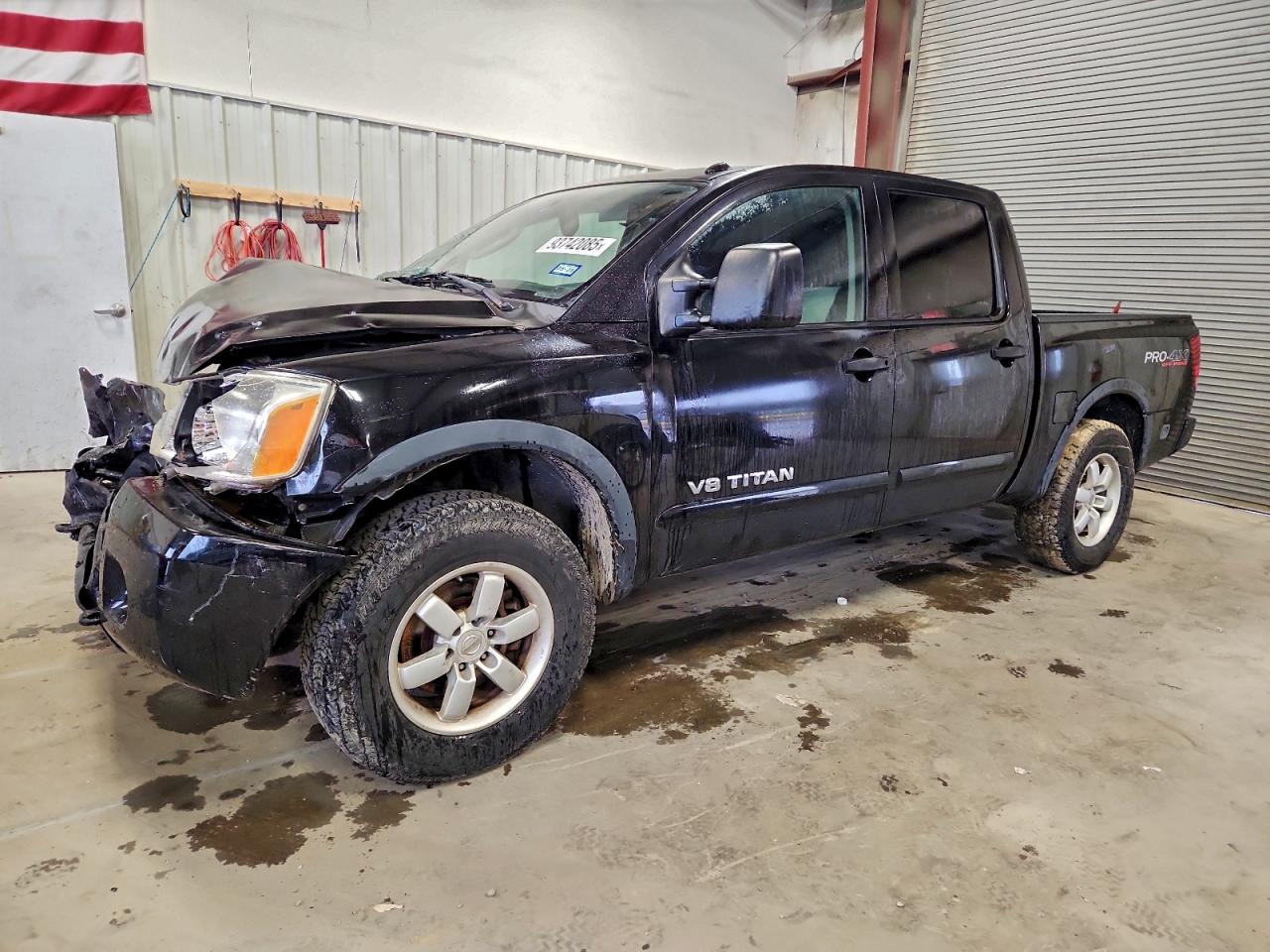 NISSAN TITAN S