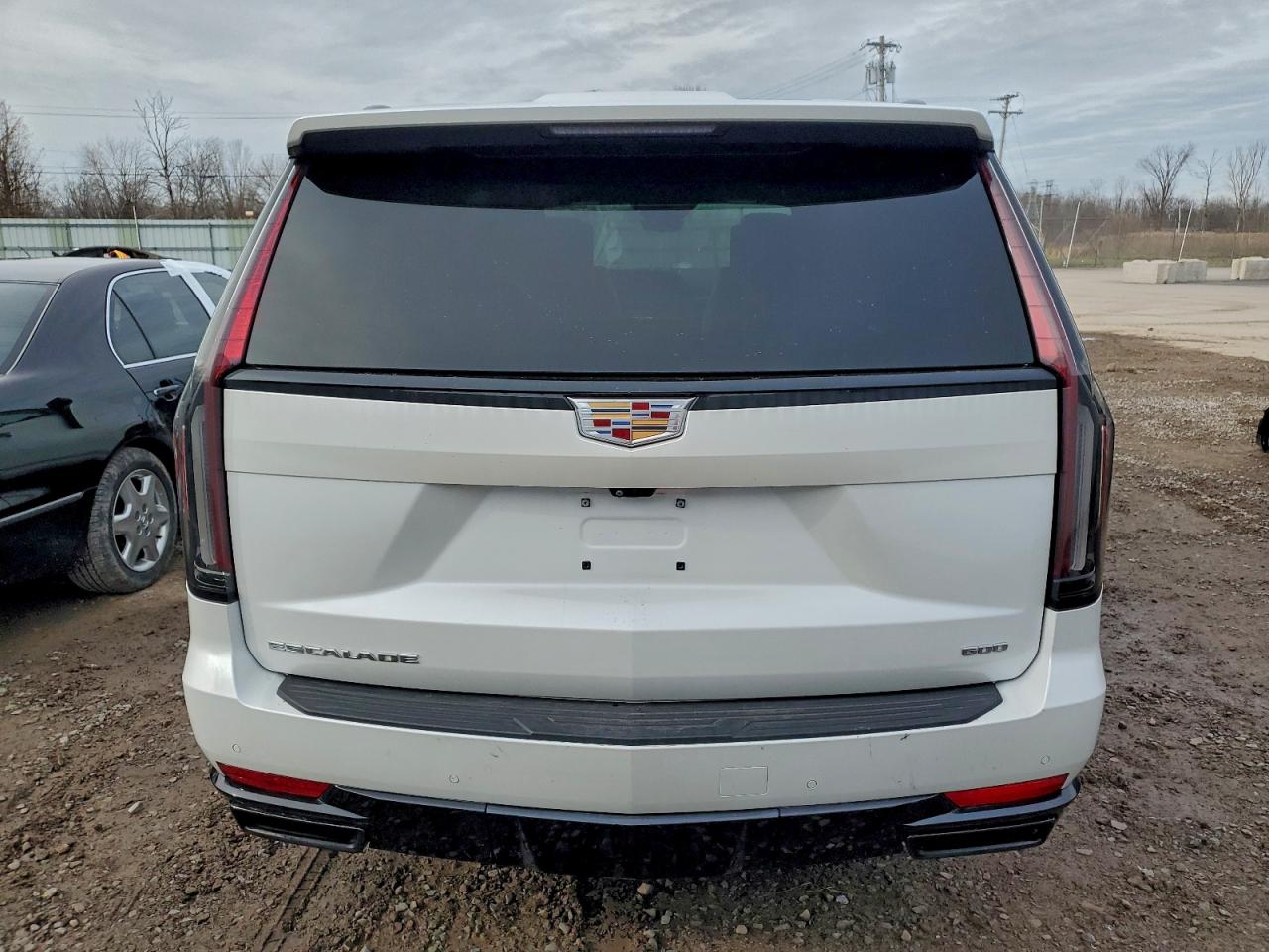 CADILLAC ESCALADE ESV SPORT