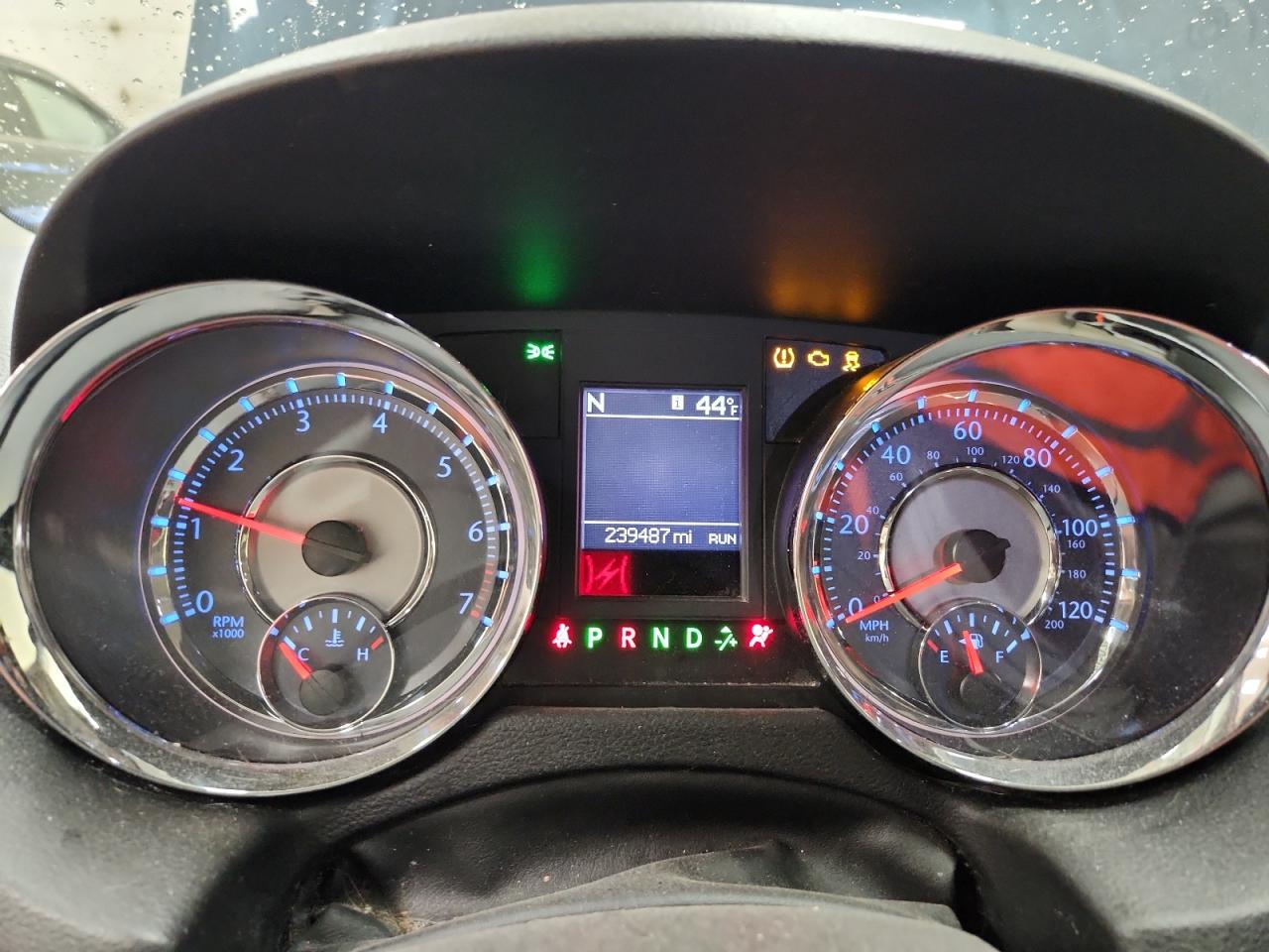 CHRYSLER TOWN & COUNTRY TOURING L