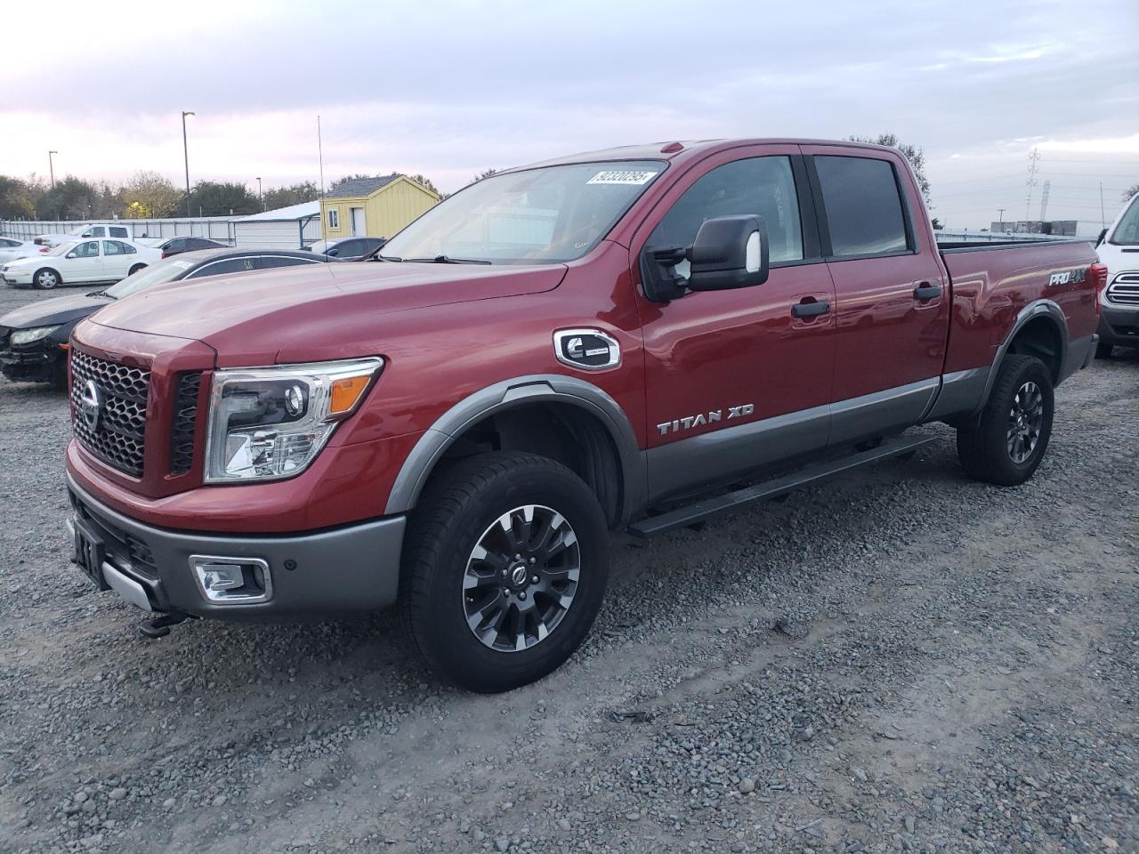 NISSAN TITAN SL