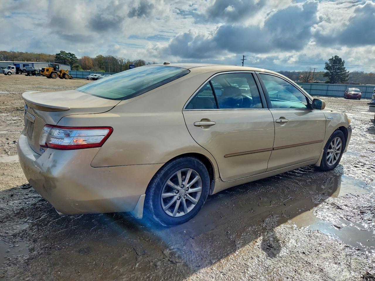 TOYOTA CAMRY HYBRID
