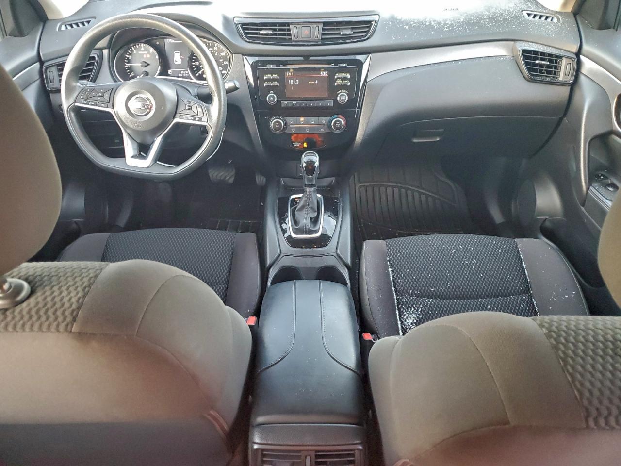 NISSAN ROGUE SPORT S