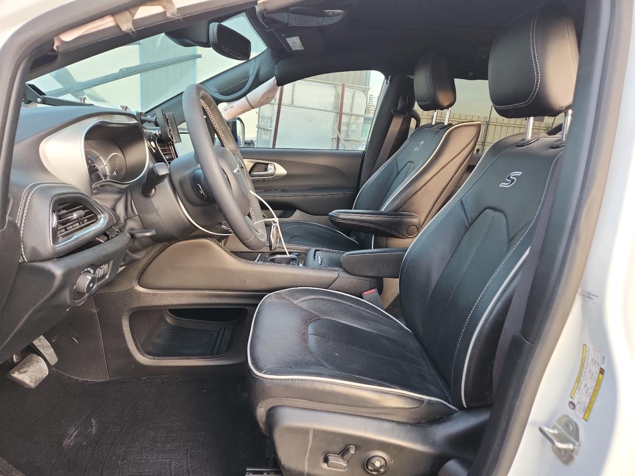 CHRYSLER PACIFICA HYBRID SELECT