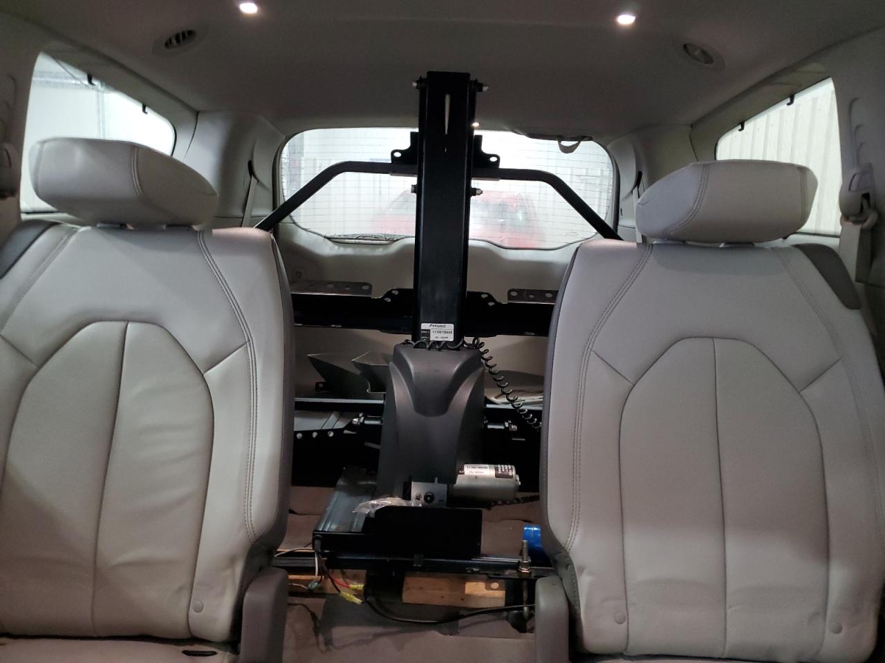 CHRYSLER PACIFICA TOURING L