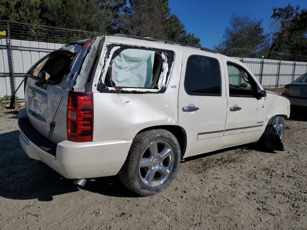 CHEVROLET TAHOE C1500 LTZ