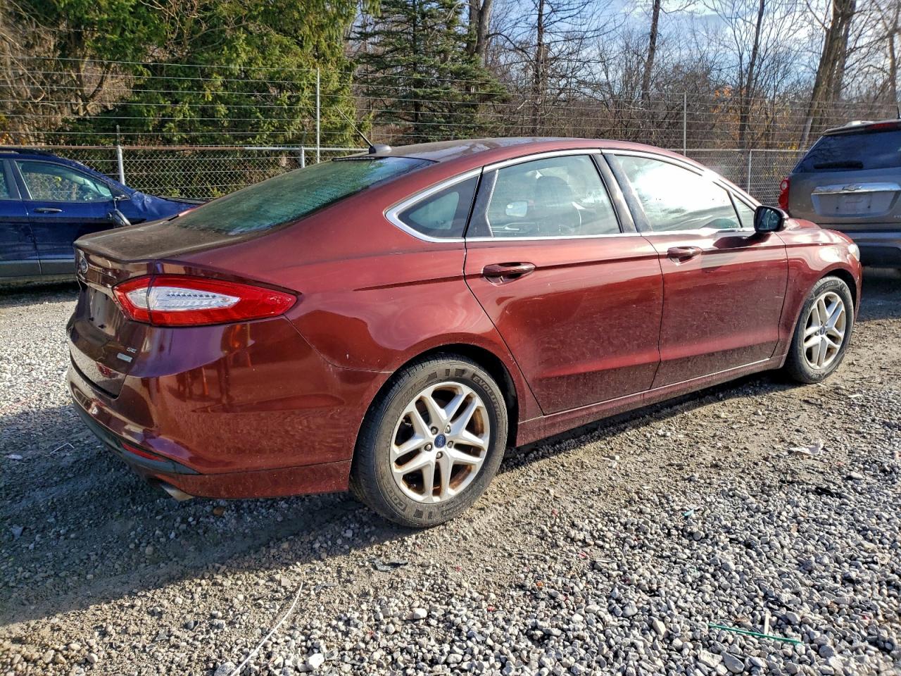FORD FUSION SE