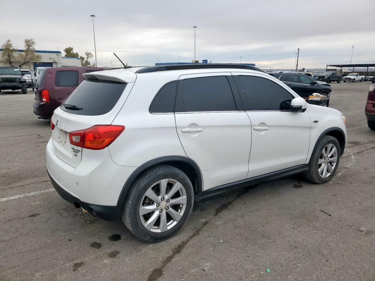 MITSUBISHI OUTLANDER SEL