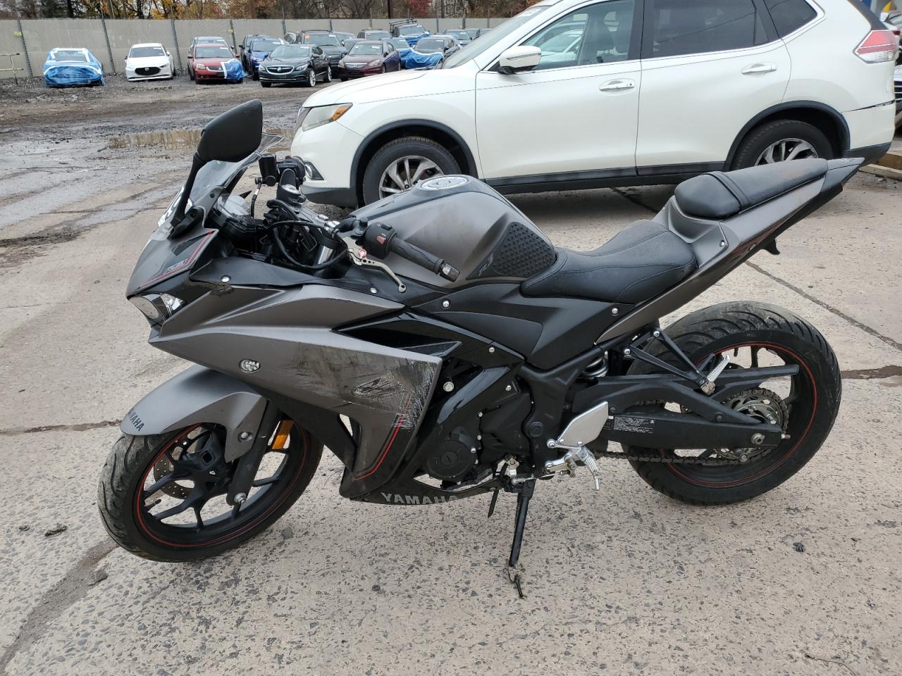Lot #3290295242 2016 YAMAHA YZFR3