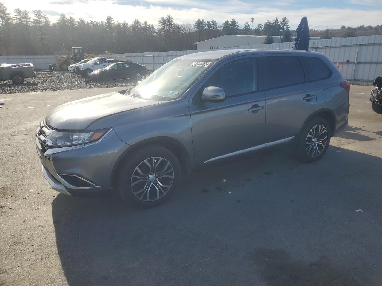MITSUBISHI OUTLANDER SE