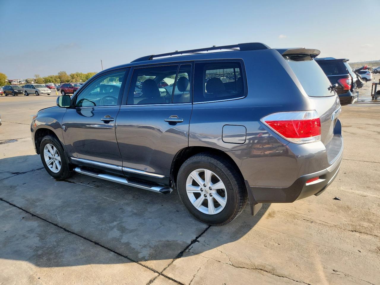 TOYOTA HIGHLANDER BASE