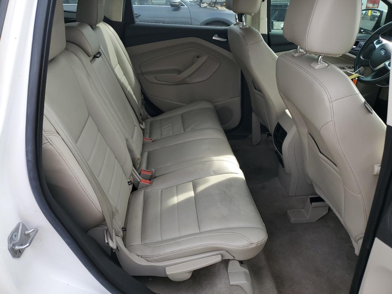 FORD ESCAPE TITANIUM