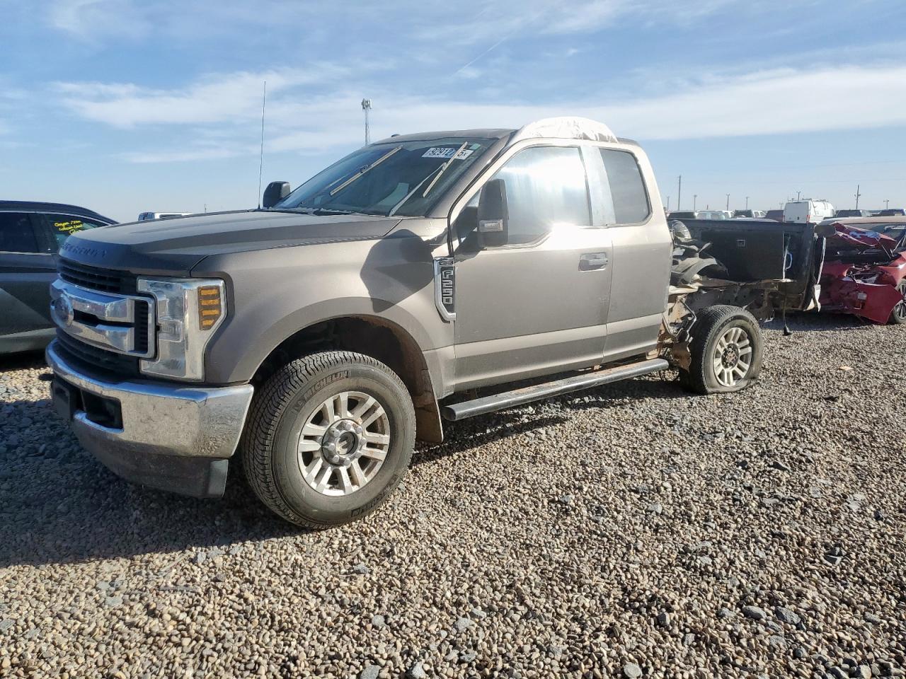 FORD F-250 SUPER DUTY