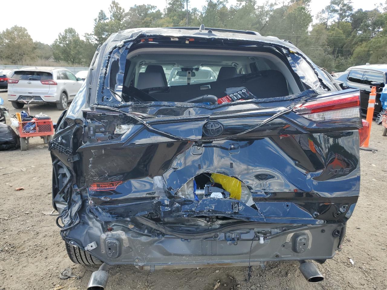 TOYOTA RAV4 XLE PREMIUM