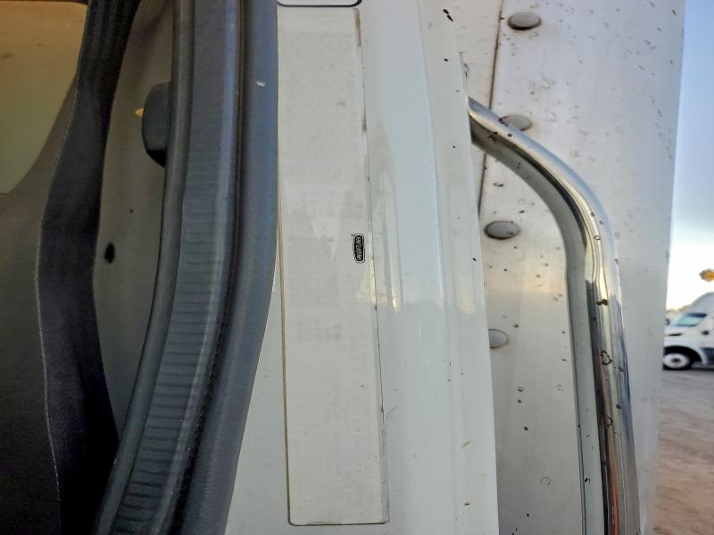 2013 FREIGHTLINER M2 106 MED #3301589642