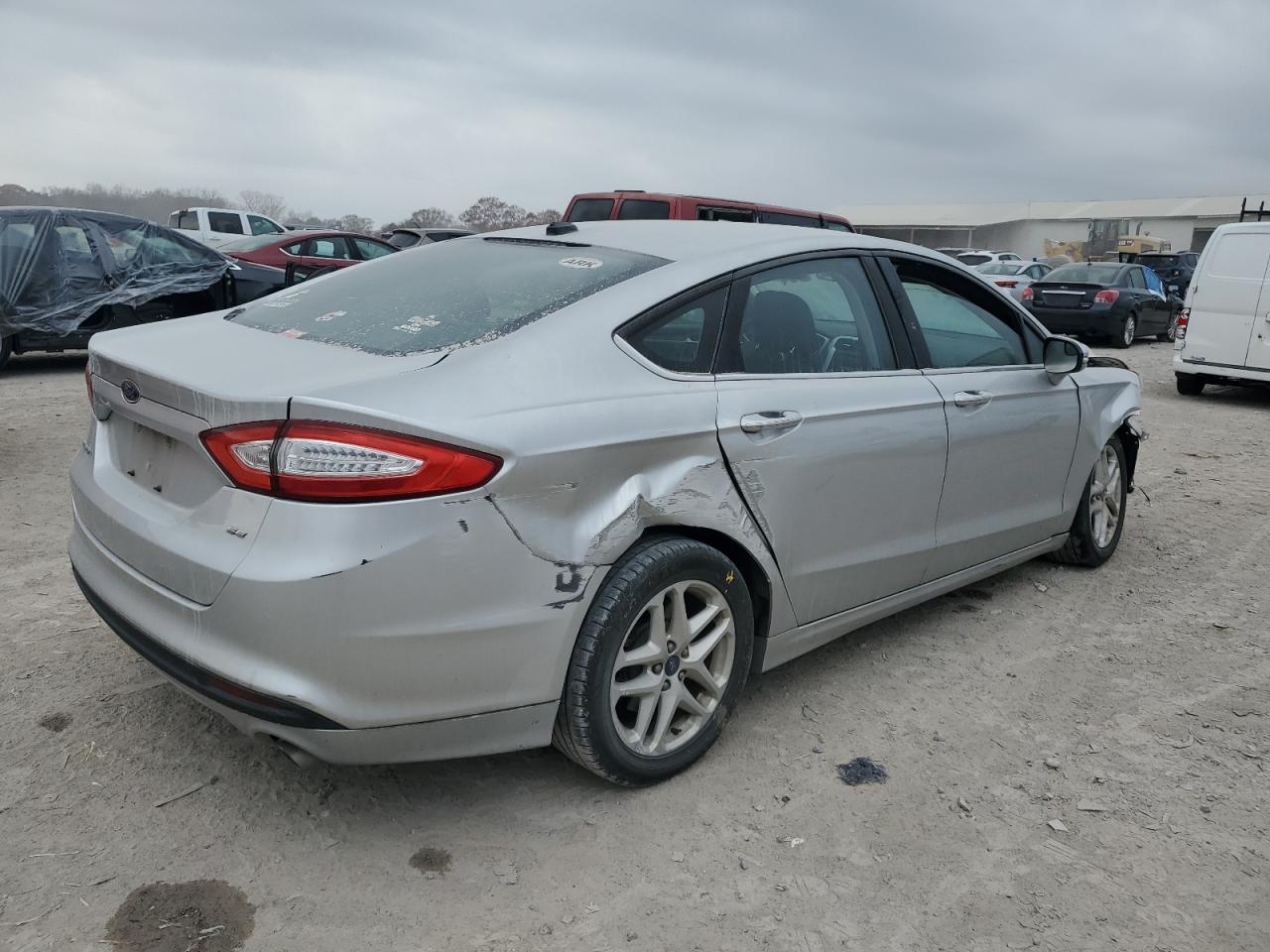 FORD FUSION SE