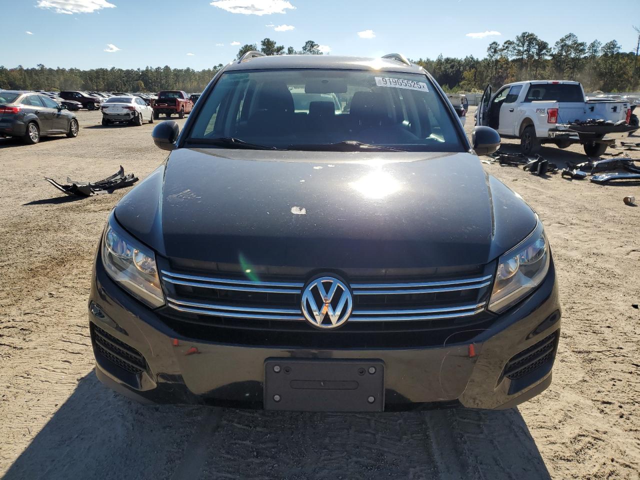 VOLKSWAGEN TIGUAN S