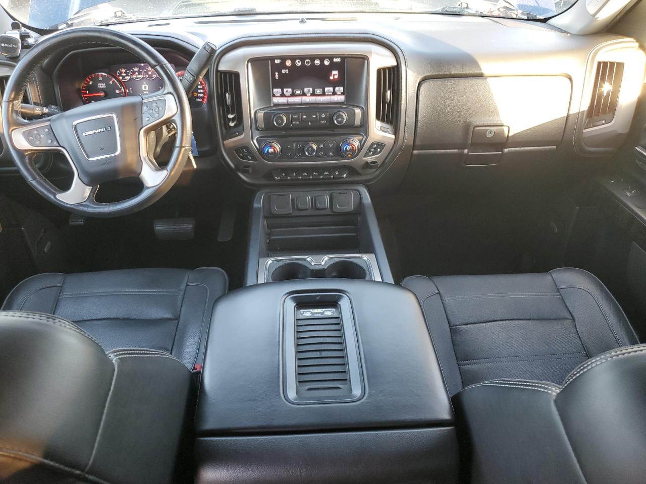 GMC SIERRA C1500 DENALI