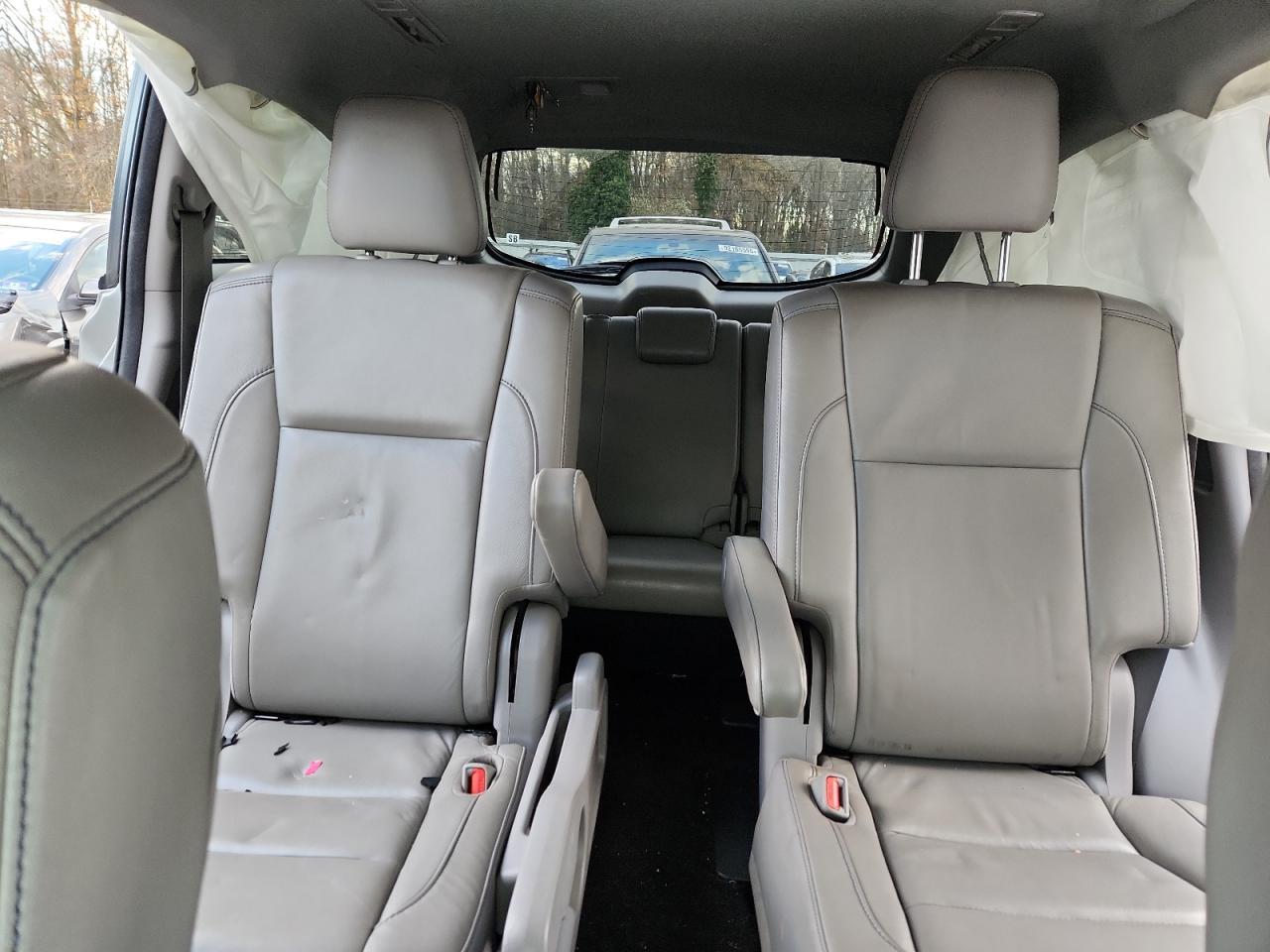 TOYOTA HIGHLANDER SE