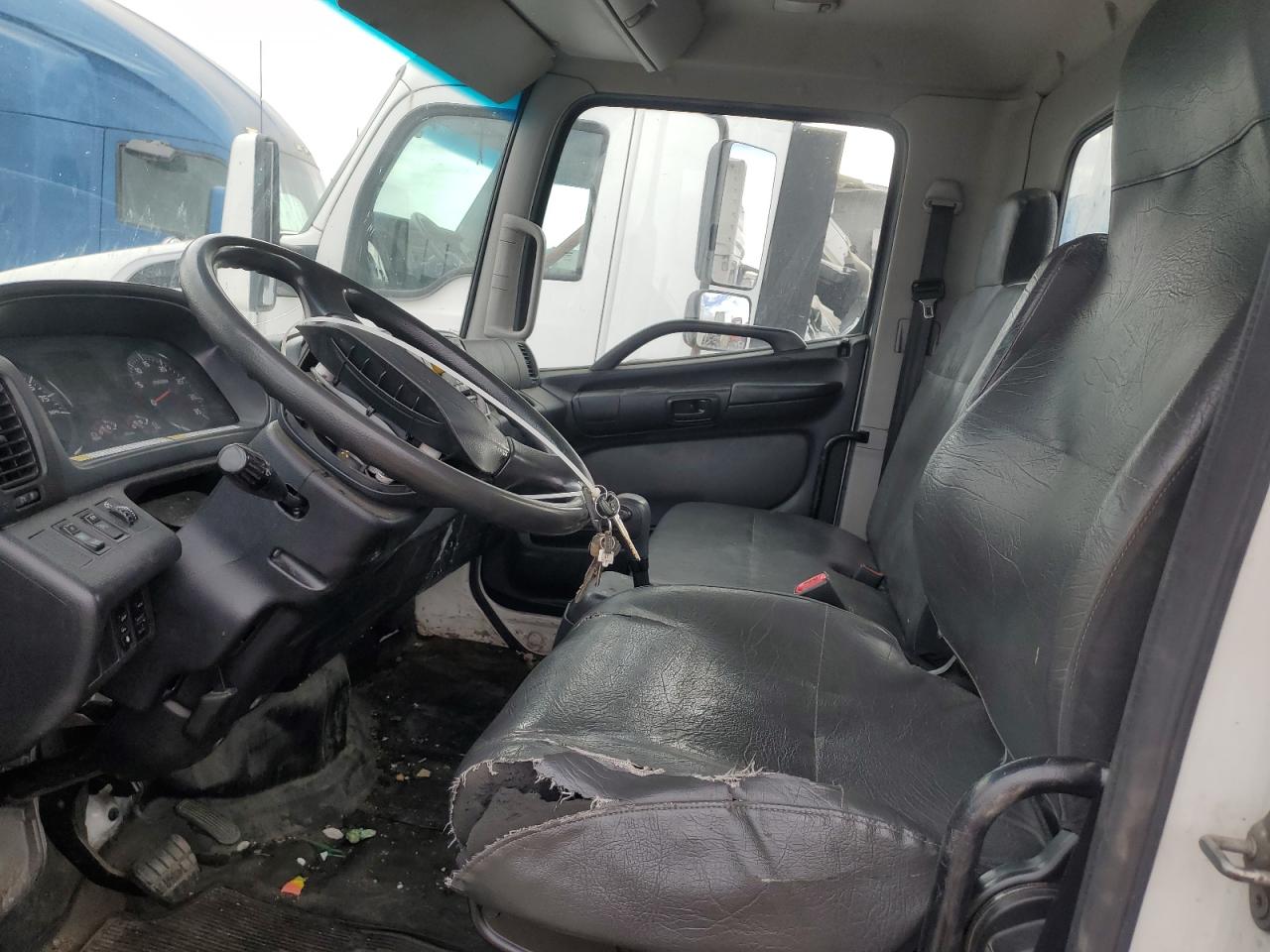 Lot #3309383970 2019 HINO 258/268