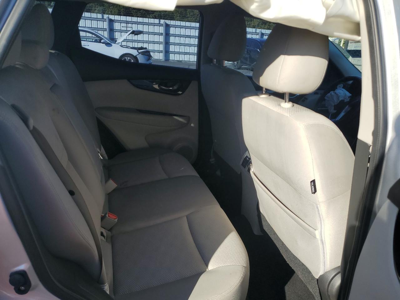 NISSAN ROGUE SPORT S