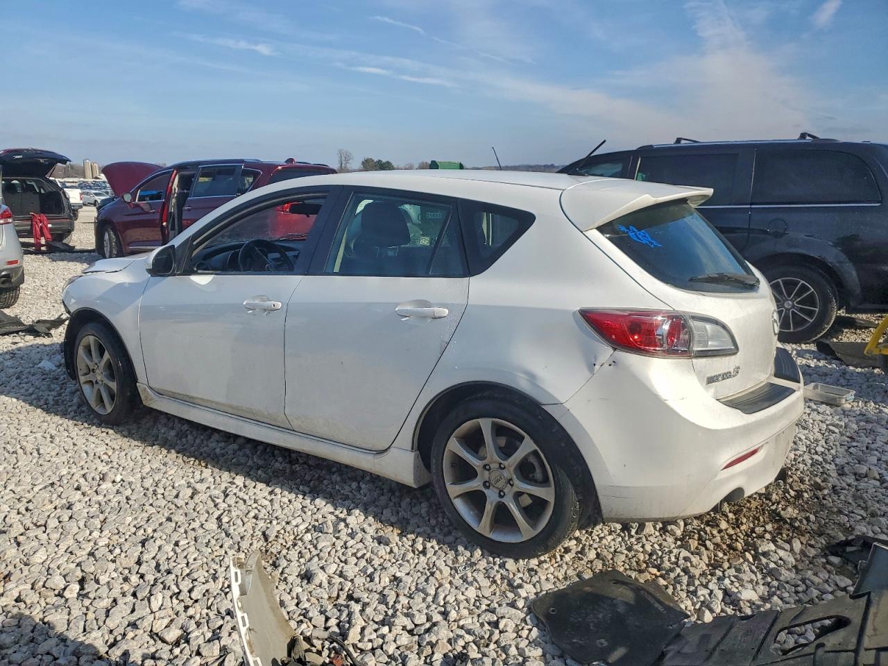 MAZDA 3 S