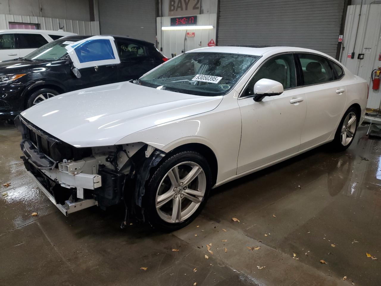 VOLVO S90 T5 MOMENTUM