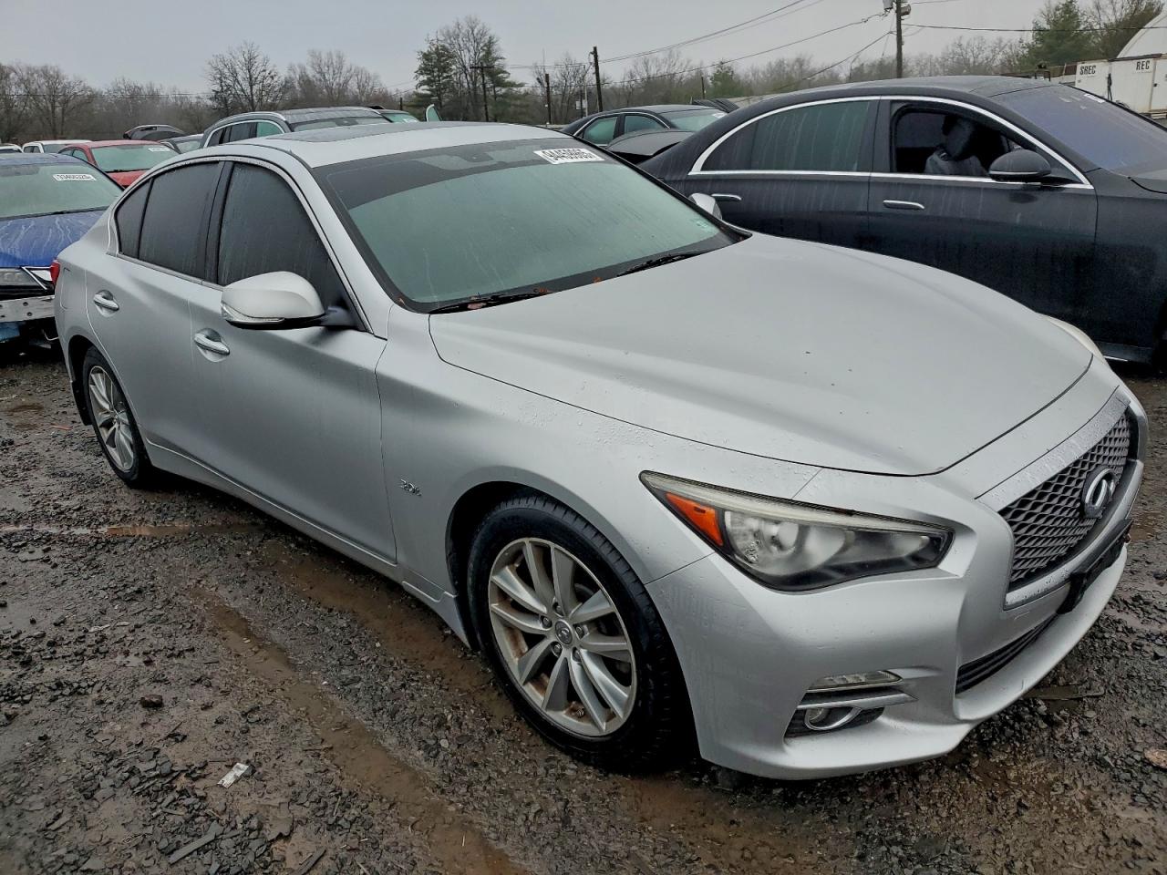 INFINITI Q50 PREMIUM