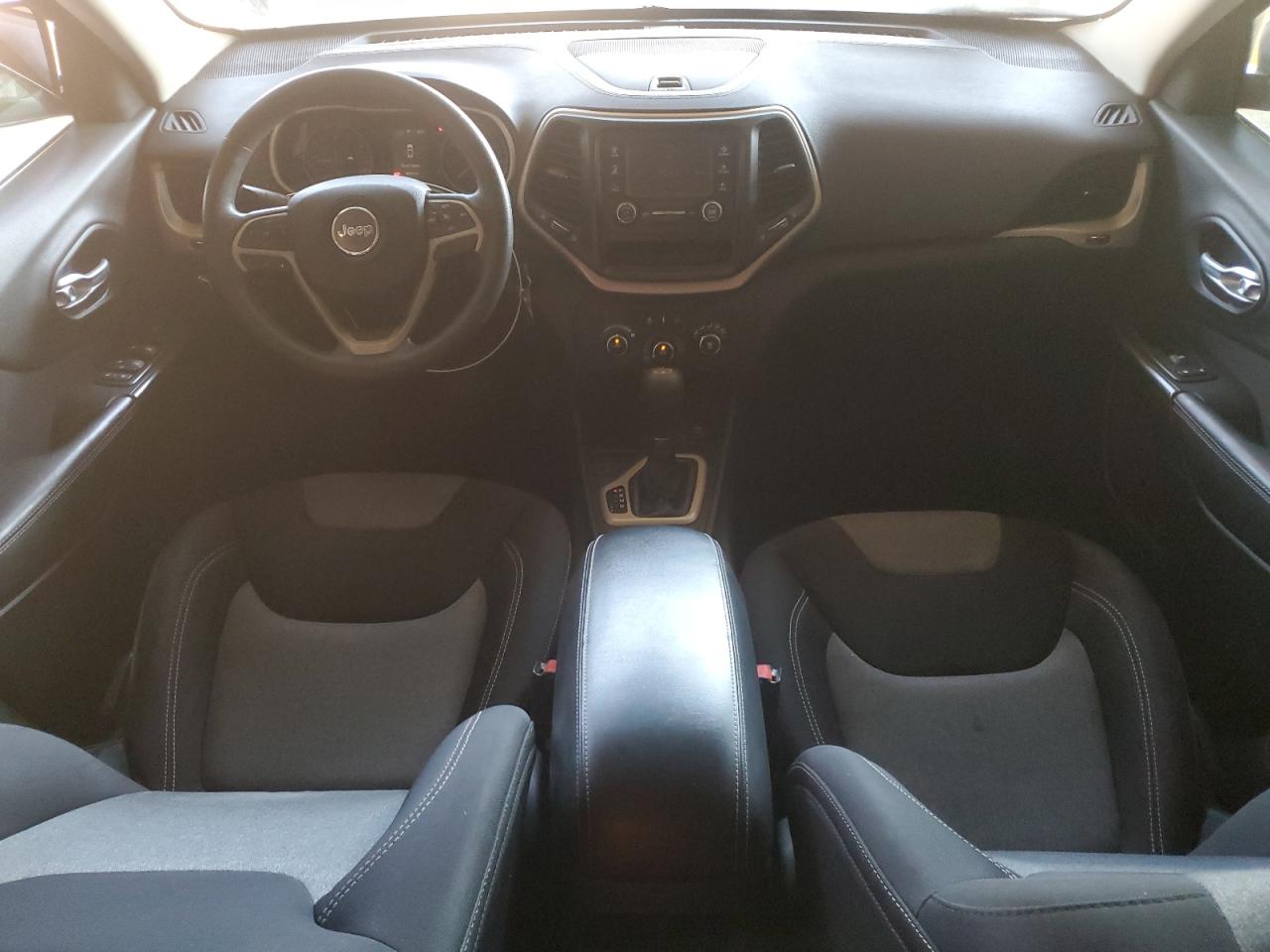 JEEP GRAND CHEROKEE SPORT