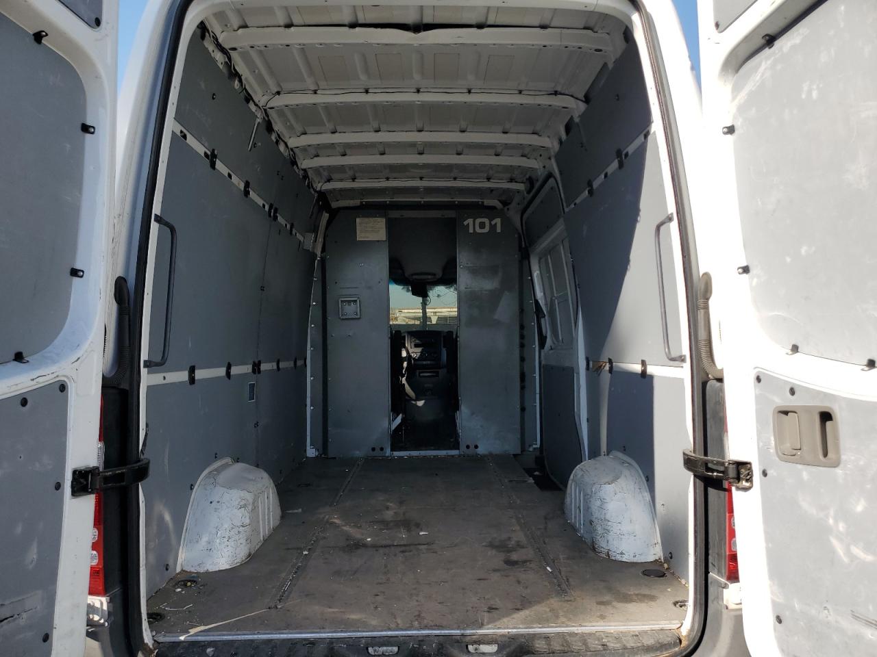 MERCEDES-BENZ SPRINTER 2500